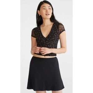 Aeropostale Women's Black with Floral Print Mesh V-Neck Crop Top XL